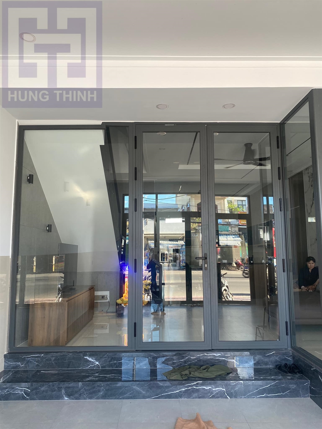 Cửa hệ lùa 3 cánh mở quay – giải pháp đột phá cho không gian hiện đại