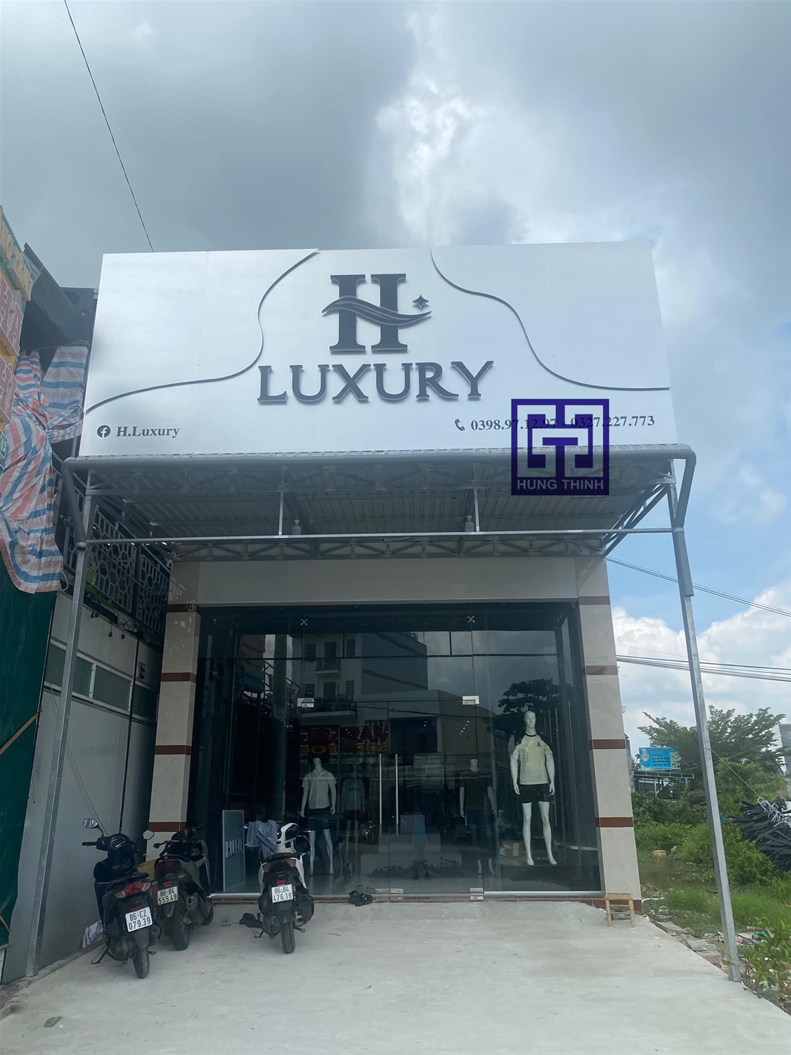 Bàn Giao Công Trình Shop Quần Áo Hiện Đại Tại Hàm Thuận Nam
