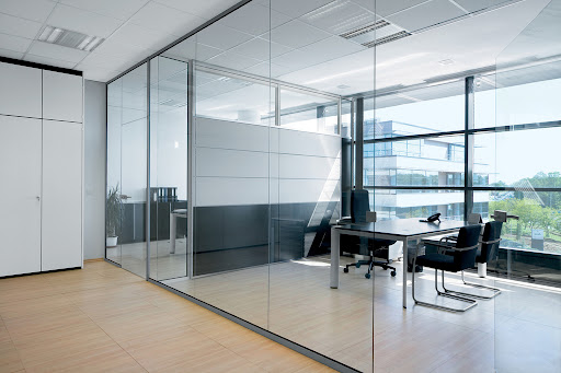 Vách kính cường lực 12 ly